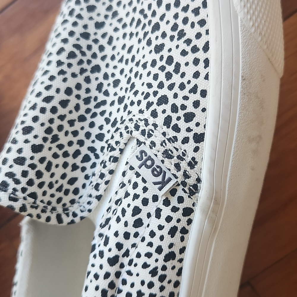Keds Slip-On Sneakers in White with Black Print 9.5 - Picture 8 of 11